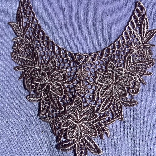 Guipure applique, col dentelle, fleurs