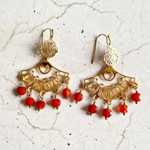B.o chandelier perles pierre cornaline