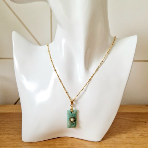 Collier pendentif rectangulaire