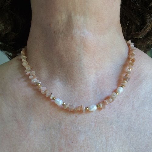 Collier chips pierre de soleil