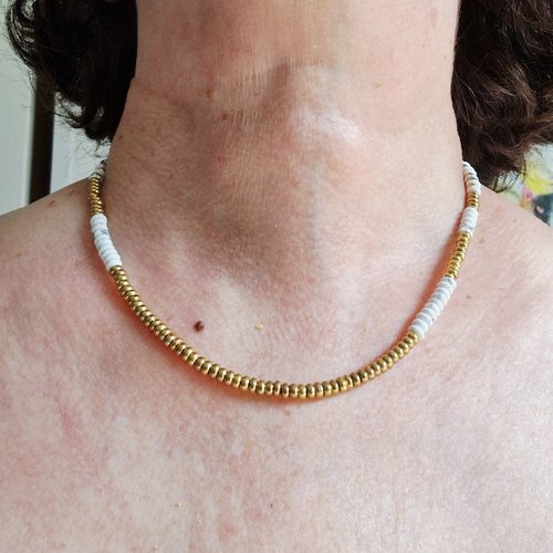 Collier rondelles howlite blanche