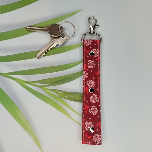 Porte clés rose rouge