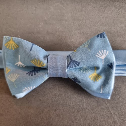 Noeud papillon bleu à palmier
