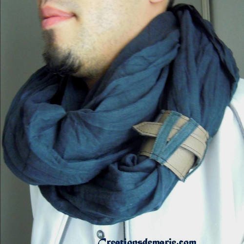 Foulard pour hommes gaze de coton bleu marine, chèche, tour de cou, foulard demi saison en coton, cadeau pour hommes.