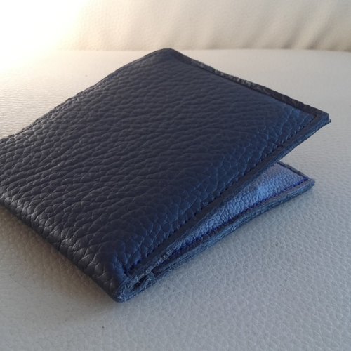 Portefeuille compact cuir bleu marine pour hommes, maroquinerie minimaliste, noel pour lui.