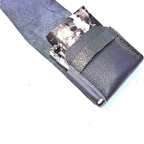 Etui paquet cigarettes blondes en véritable cuir bleu marine , cadeau noël fumeurs