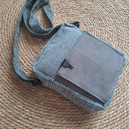 Sac bandoulière homme tissu et cuir gris et noir, sacoche cuir pour lui, cadeau noel pour lui.