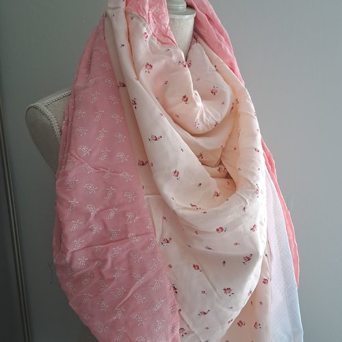Foulard femme bohème gaze de coton corail et saumon.