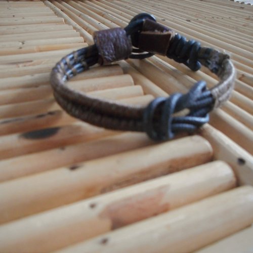 Bracelet hommes cordon noeud marin noir et marron, bracelet minimaliste homme style nautique.