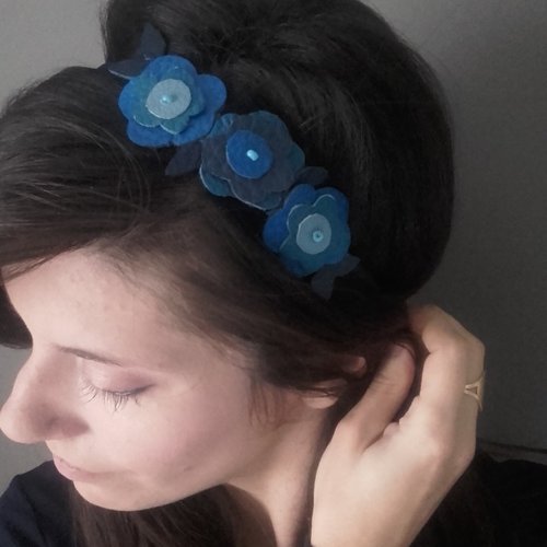 Bandeau floral en cuir bleu turquoise, couronne, diadème de fleur soirée, accessoire coiffure réveillon