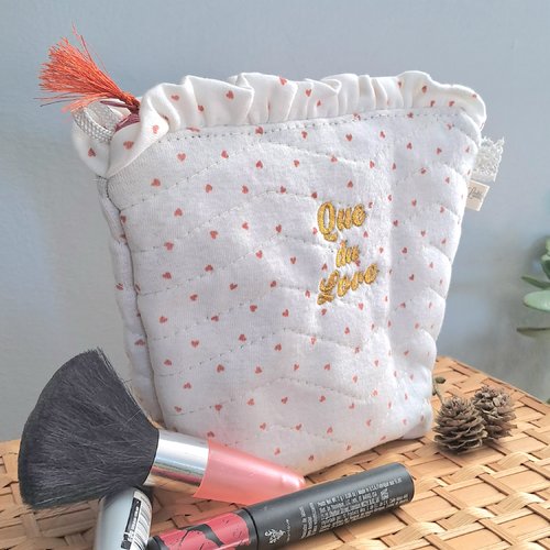 Trousse de toilette matelassée petits coeur "que du love", cadeau fête des mères