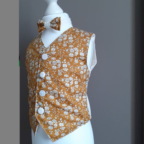 Gilet de costume liberty homme cérémonie capel moutarde et coton blanc sur mesure
