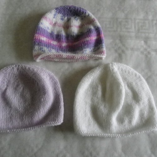 Lot de 3 bonnets prématuré violet et blanc