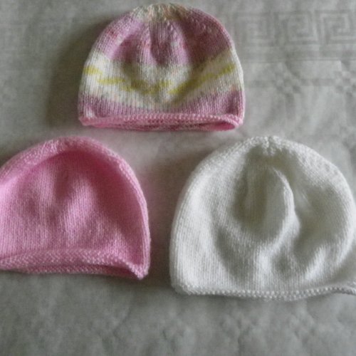 Lot 3 bonnets rose et blanc taille prématuré