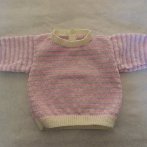 Pull à rayures blanche , rose et mauve , taille 6 mois