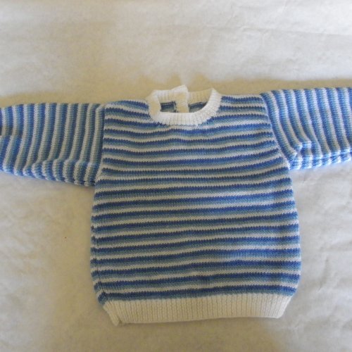 Pull à rayures bleu et blanche  , taille 12 mois , bébé fille ou garçon