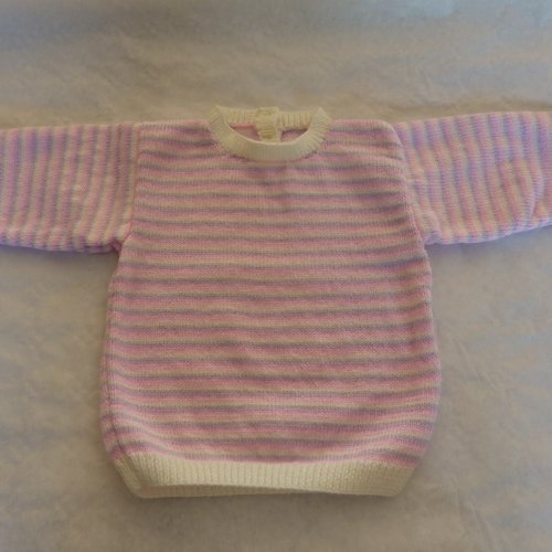 Pull rayé blanche , mauve et rose , taille 2 ans