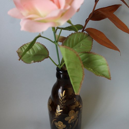 Vase soliflore bouteille déco fleurs dorées