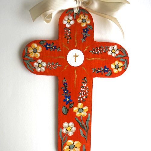 Croix de l'espérance de baptême ou de communion en bois orange fleurs creme, jaunes ett bleues
