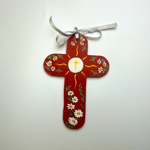 Croix de baptême ou de communion en bois fleurs blanches sur fond rouge hermès
