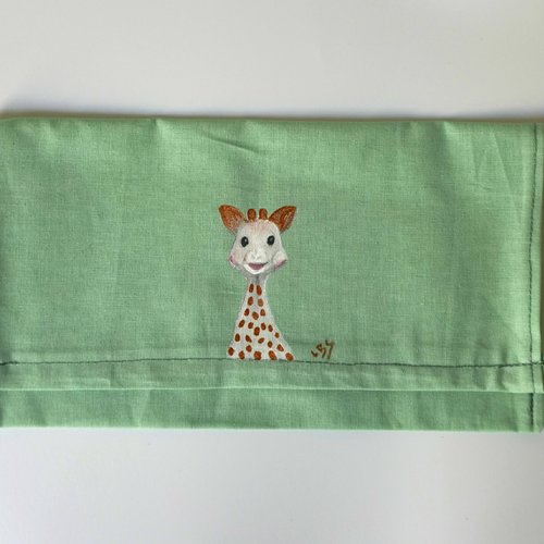 Pochette range serviette de table peinte à la main en coton vert d'eau girafe sophie