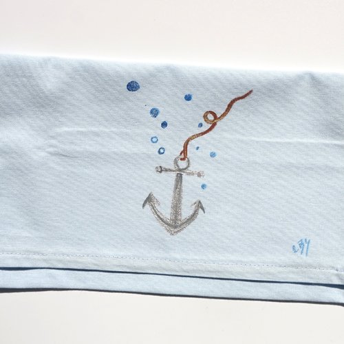 Pochette range serviette de table peinte à la main en coton bleu ciel ancre marine argent