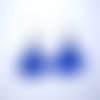 Boucles d'oreilles clips nacre et pétales de cèdre bleu roi