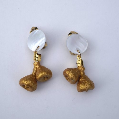 Boucles d'oreilles clips nacre blanc et glands double dorés
