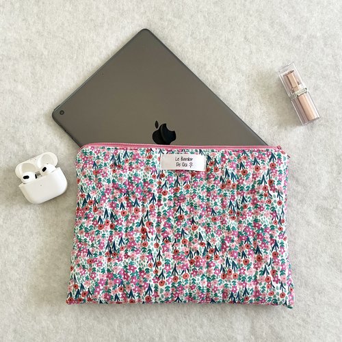 Pochette tablette amandine
