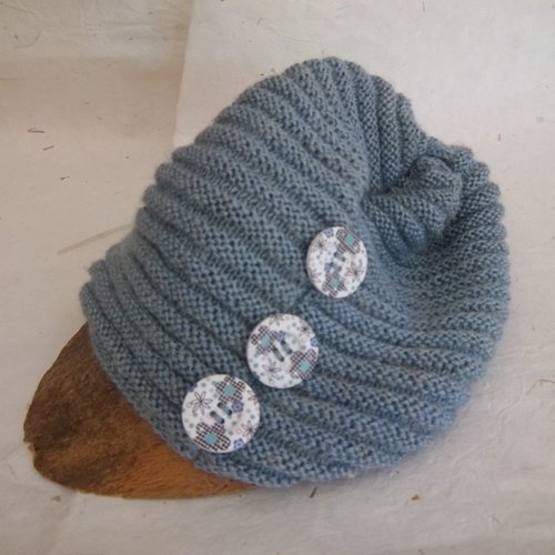 Bonnet slouchy de couleur bleu/gris, tricoté main au point de godron