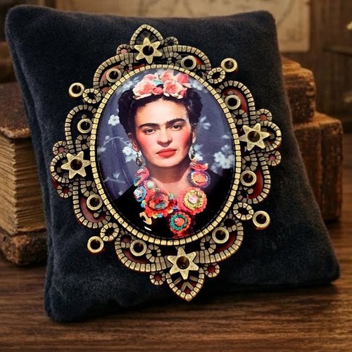 Broche baroque floral mexicain – muse féminine – bijou symbolique frida.