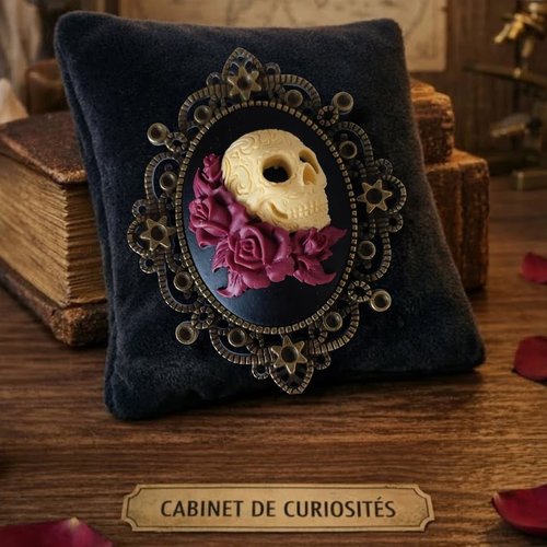 Broche camée catrina baroque victorien - portrait gothique et relique poétique.