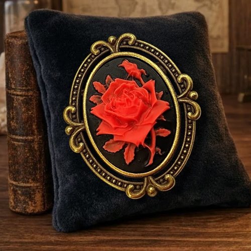 Broche florale romantique rose rouge - cadeau symbolique pour amoureux .