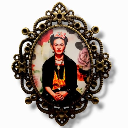 Broche artistique inspiration frida - bijou fleuri bohème chic moderne.