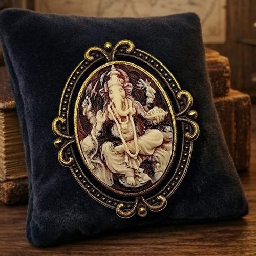 Camée ganesh pièce unique artisanal - broche bohème chic - cadeau femme passionnée inde et yoga.