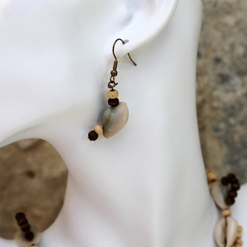 Parure collier pendentif poudre d'ivoire-bracelet-boucles d'oreilles-coquillage-bois naturel-marron  modèle "dent de la mer"