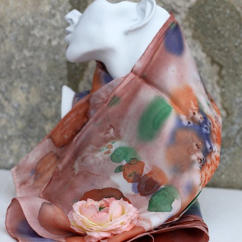 Foulard et pochette en soie naturelle peints à la main multicolore-ourlets roulottés main- modèle "palette de peintre"