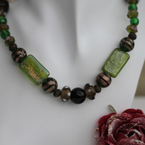 Collier onyx et perles de verre fantaisies vertes modèle "espérance"