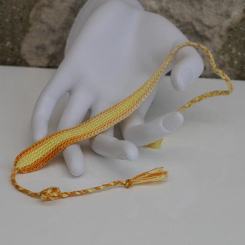 Bracelet brésilien en coton dmc crocheté main jaune-orange modèle "sao paulo"