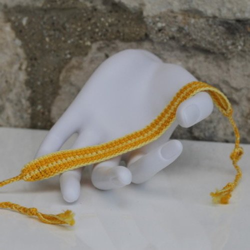Bracelet brésilien en coton dmc crocheté main jaune et orange modèle "rio de janeiro"