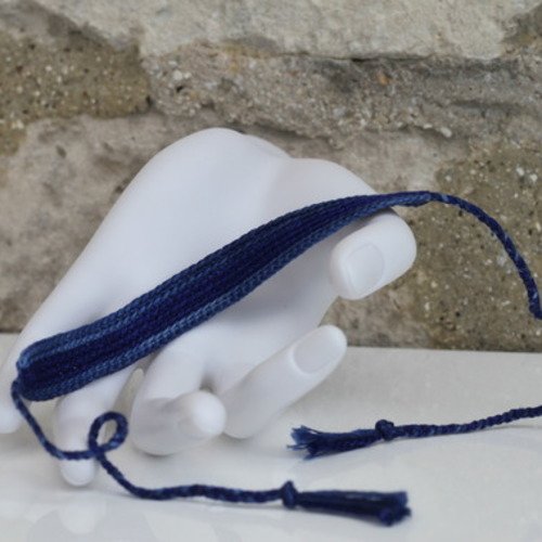 Bracelet brésilien en coton dmc crocheté main en dégradé de bleu modèle "manaus"