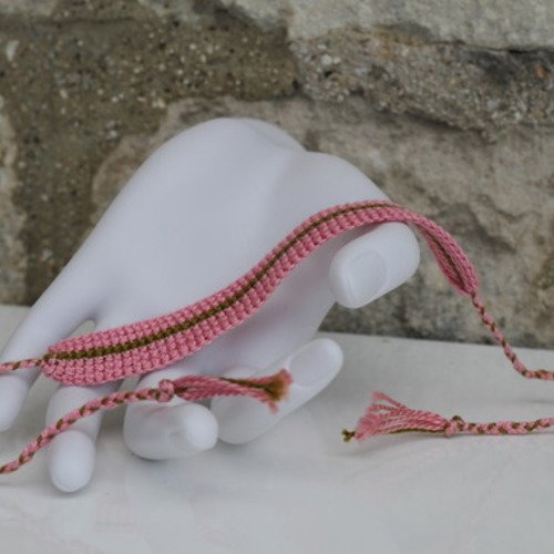 Bracelet brésilien en coton dmc crocheté main rose et kaki modèle "maceio"