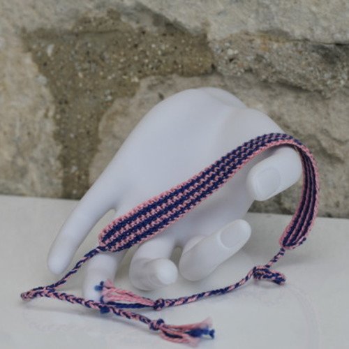 Bracelet brésilien en coton dmc crocheté main bleu et rose modèle "campo grande"