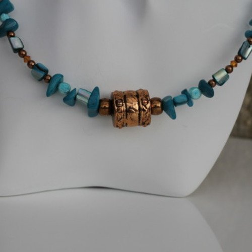 Ras-du-cou métal-perles cristal swarovski-eau douce-semi précieuses teintées-nacre-turquoise-cuivre modèle "moulin à prières"