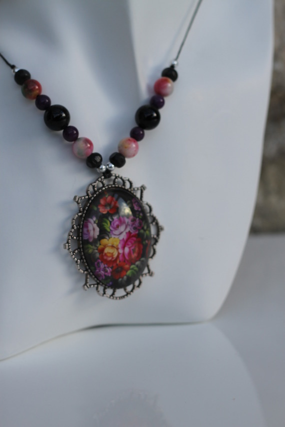Parure collier pendentif et boucles d'oreilles métal-agate-onyx rose-noire-aubergine  modèle 