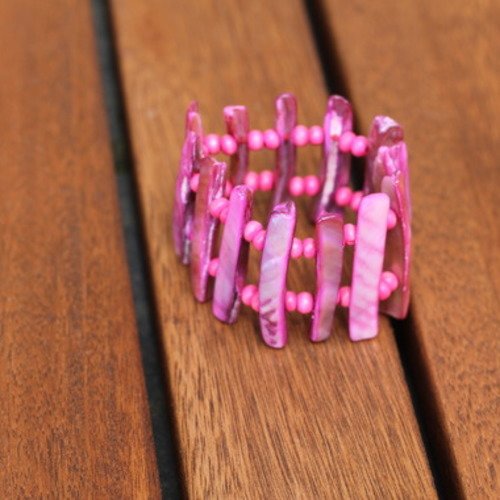 Bracelet nacre et bois rose modèle "panthère rose"