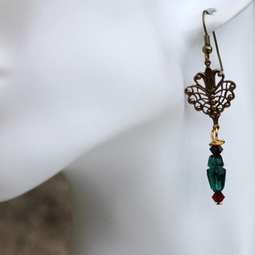 Boucles d'oreilles métal bronze-swarovski vert et rouge modèle "cerf-volant"