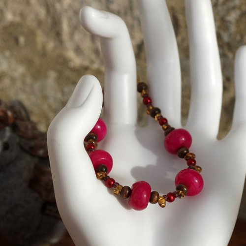 Parure bracelet-boucles d'oreilles céramique-jade-jaspe-verre-bois marron et rouge modèle "groseille"