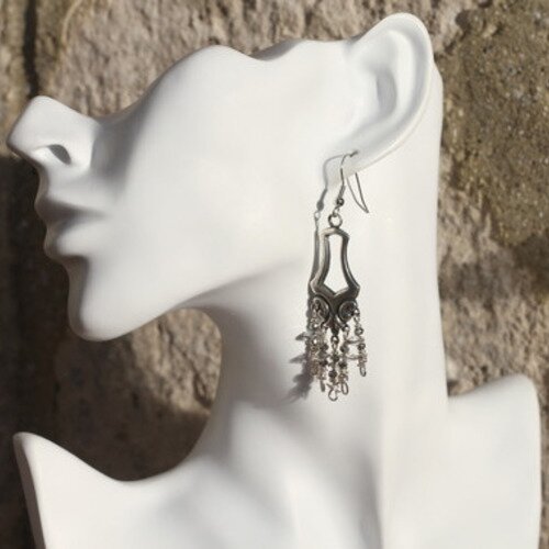 Boucles d'oreilles métal argenté-swarovski transparent modèle "rivière d'argent"