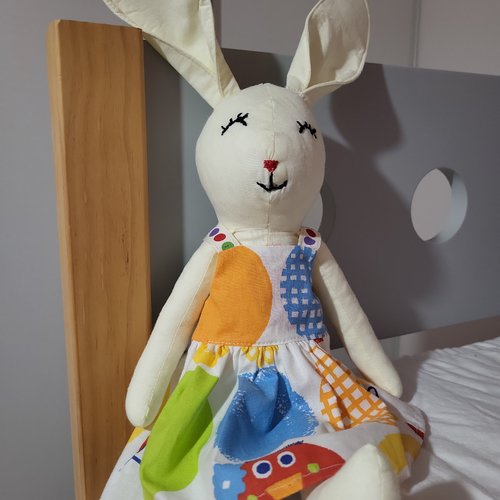Lapin en tissu doux et craquant